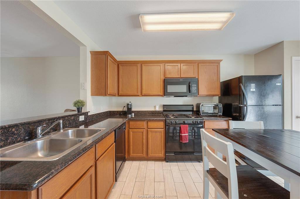 Apartment for rent at 1114 Cottage Grove Circle, Bryan, TX 77801