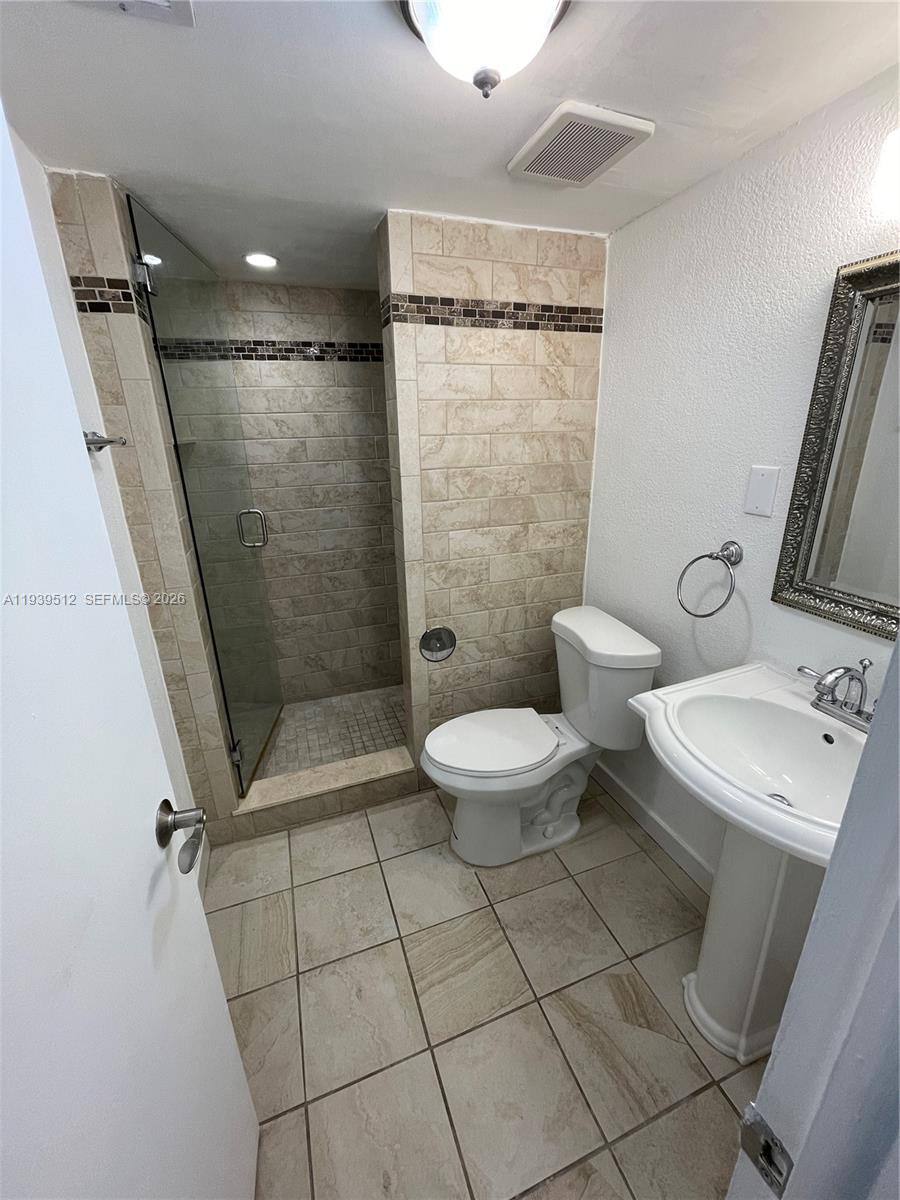 Townhouse for rent at 10925 SW 113th Place #1092572B, Miami, FL 33176