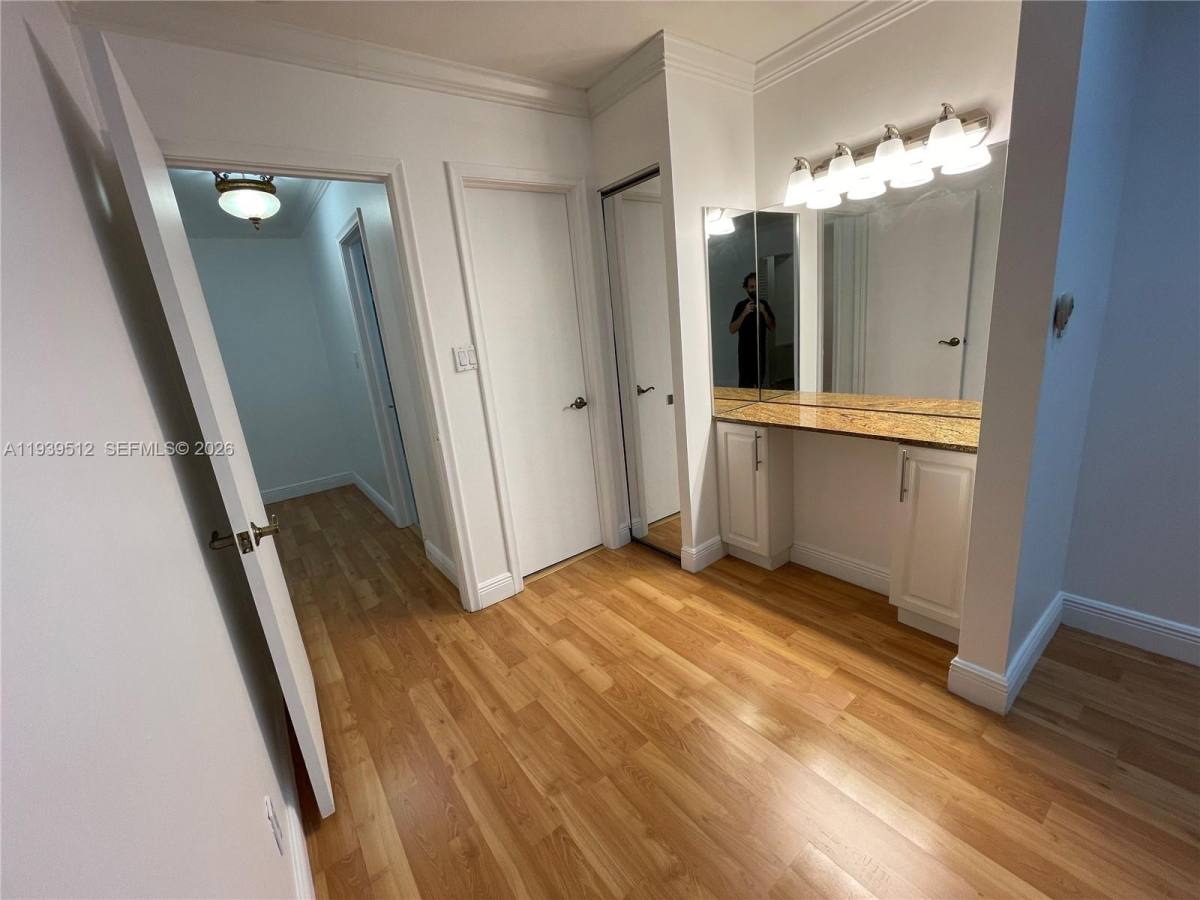 Townhouse for rent at 10925 SW 113th Place #1092572B, Miami, FL 33176