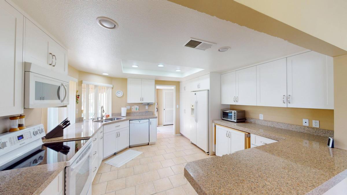 Apartment for rent at 72350 Rim Dr, Palm Desert, CA 92260