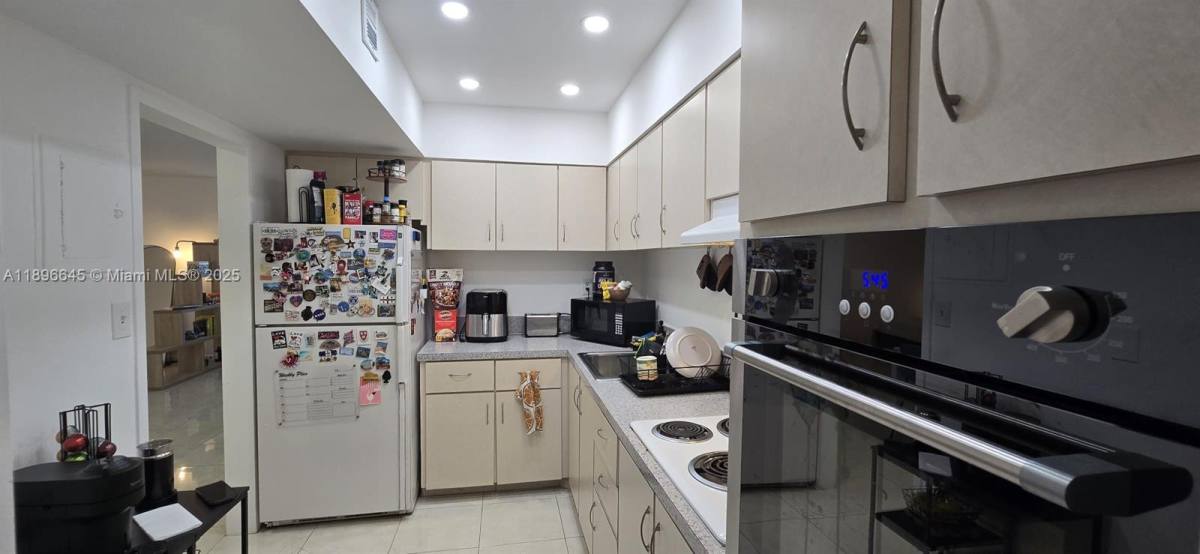 Condo for rent at 1000 W Ave #1204, Miami Beach, FL 33139