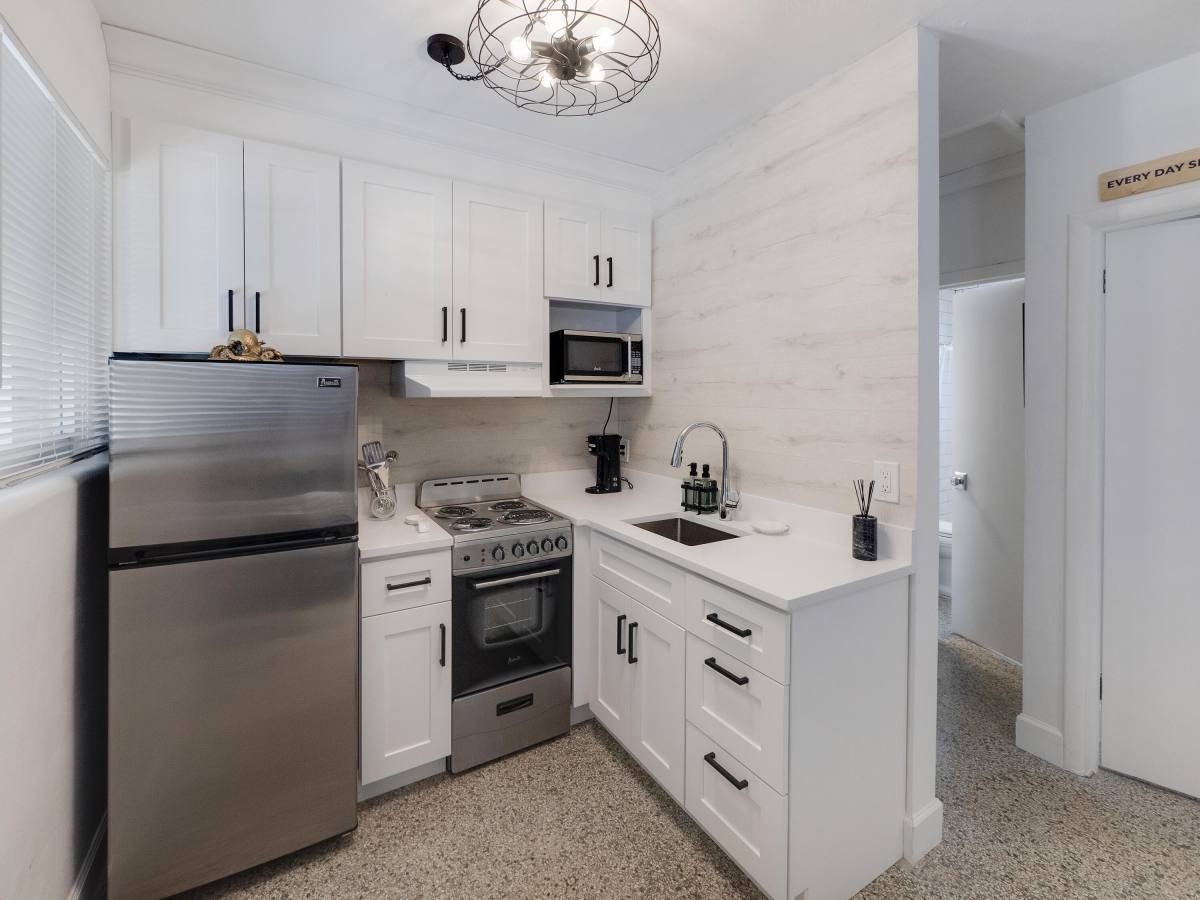 Apartment for rent at 1258 Beach Rd #4, West Palm Beach, FL 33404