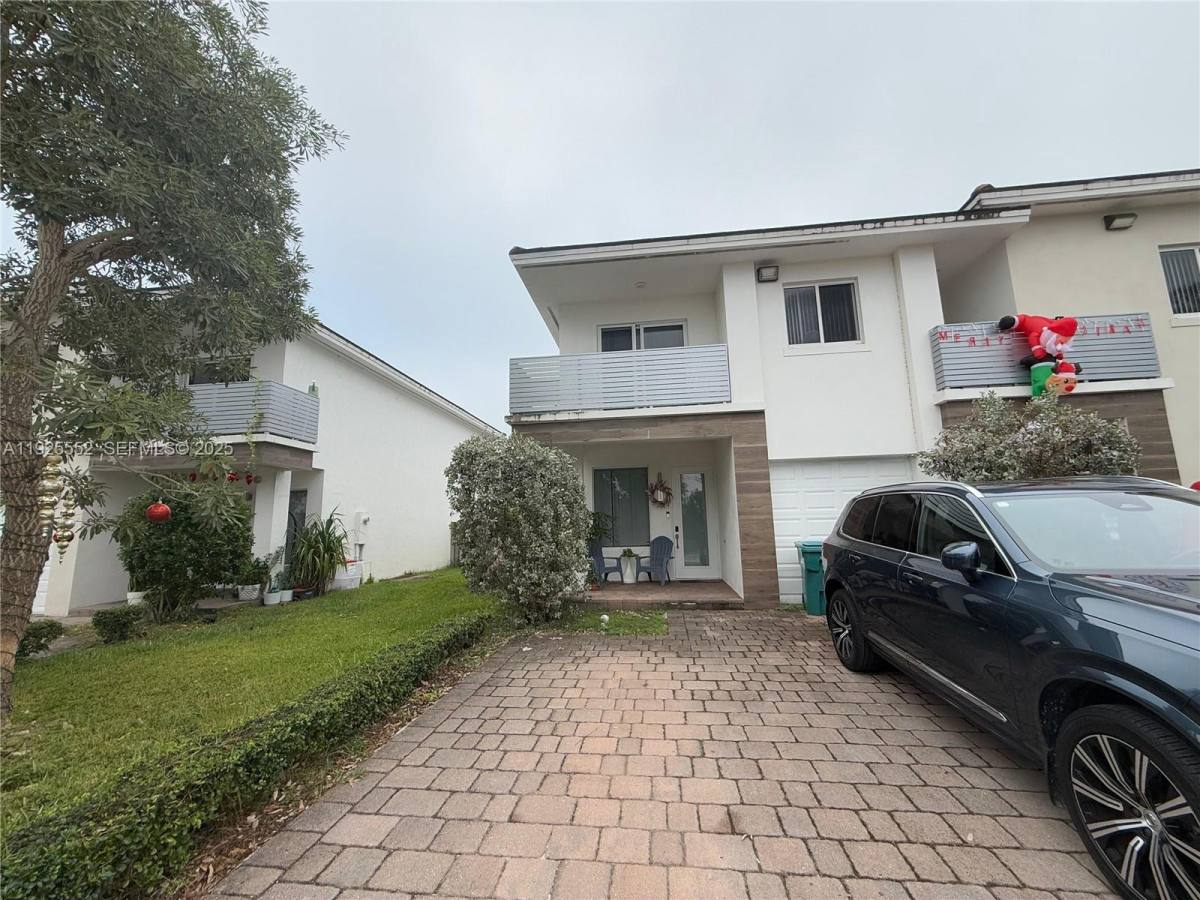 Townhouse for rent at 14227 SW 126th Path, Miami, FL 33186