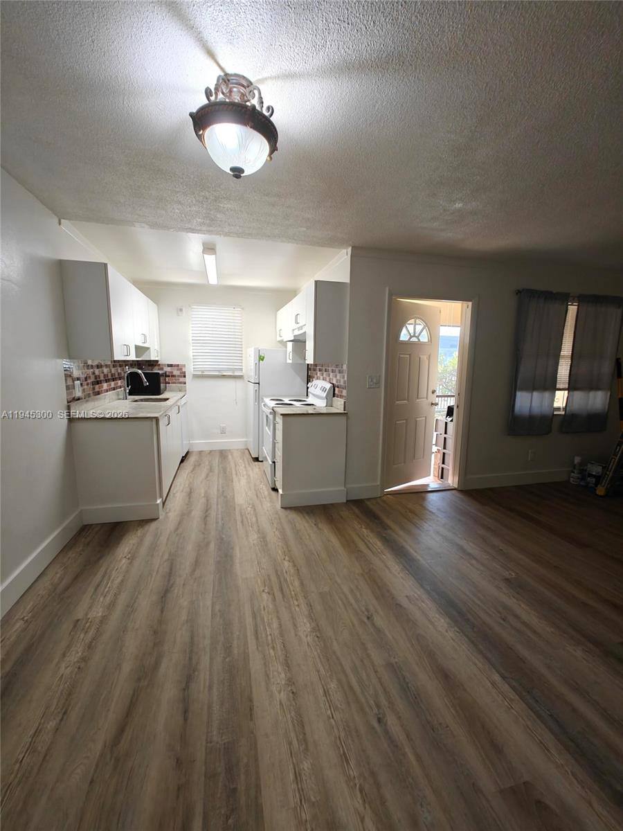 Condo for rent at 421 NE 1st St #114, Hallandale, FL 33009