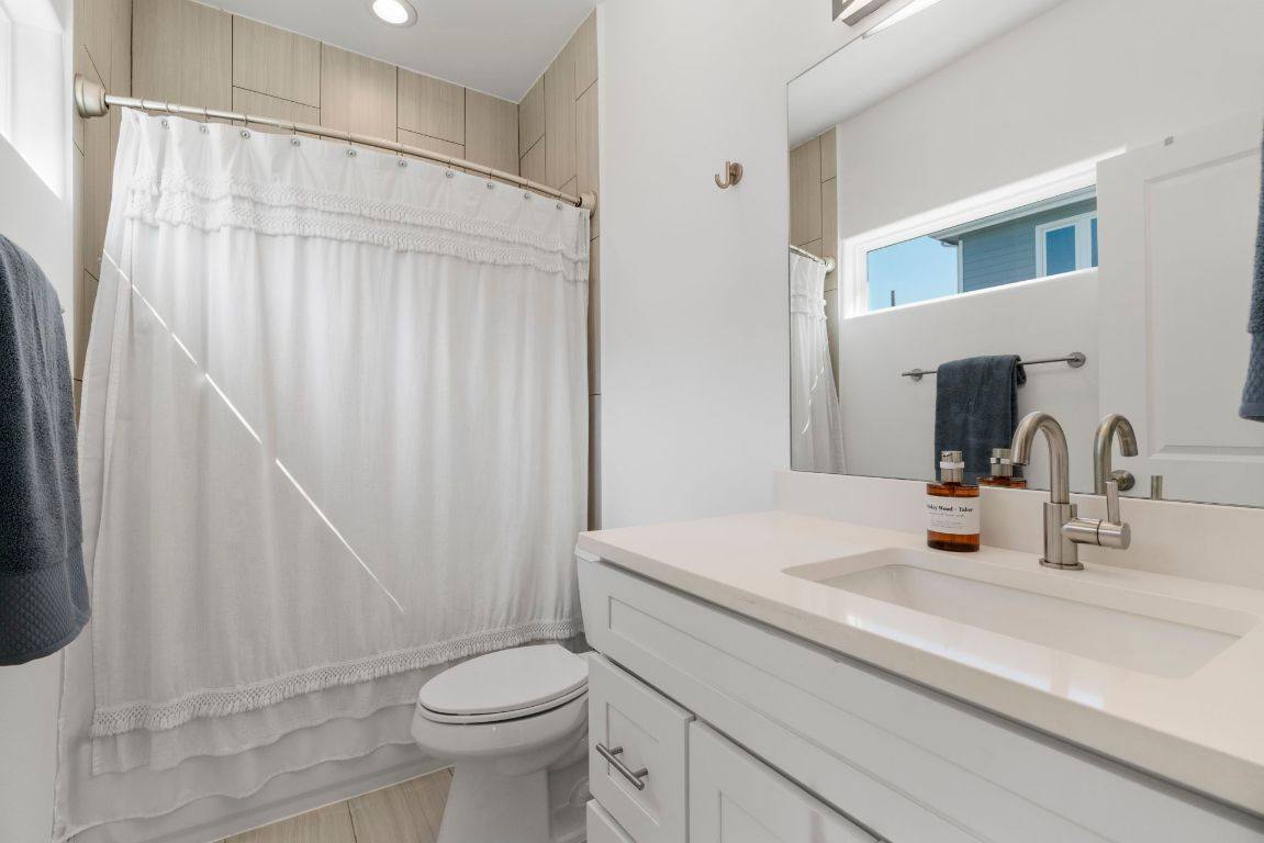 Apartment for rent at 1148 Webberville Rd #6, Austin, TX 78721