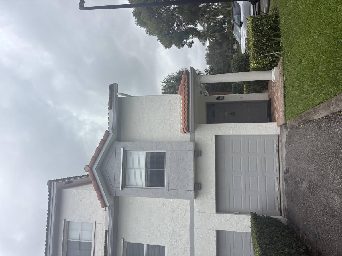 Townhouse for rent at 2026 Alta Meadows Lane #909, Delray Beach, FL 33444