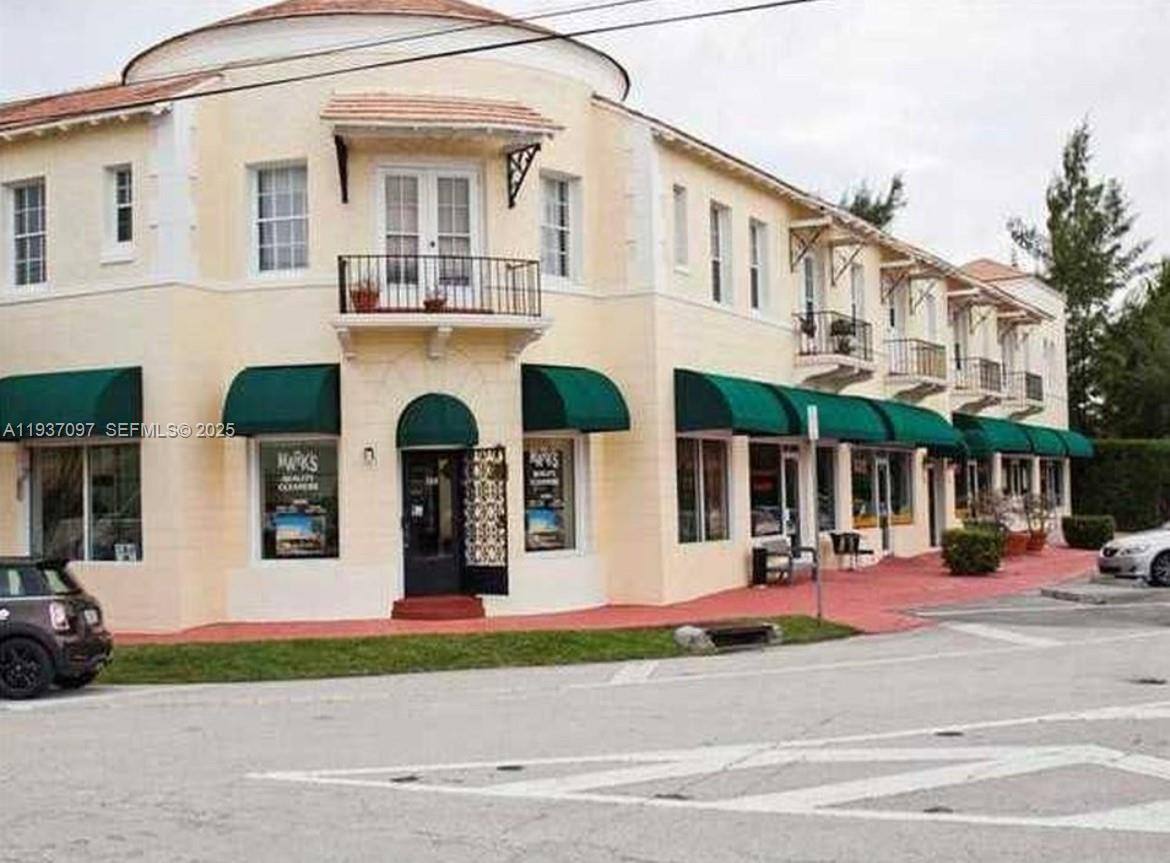 Apartment for rent at 700 W 51st St #700-5, Miami Beach, FL 33140