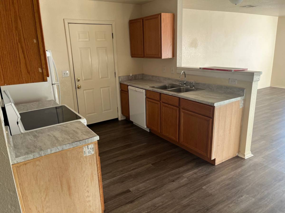 Apartment for rent at 1206 Fort St, Barling, AR 72923