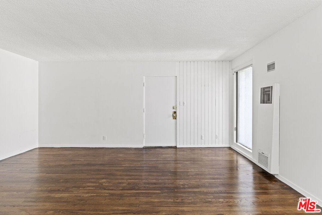 Apartment for rent at 1233 Barry Ave #201, Los Angeles, CA 90025