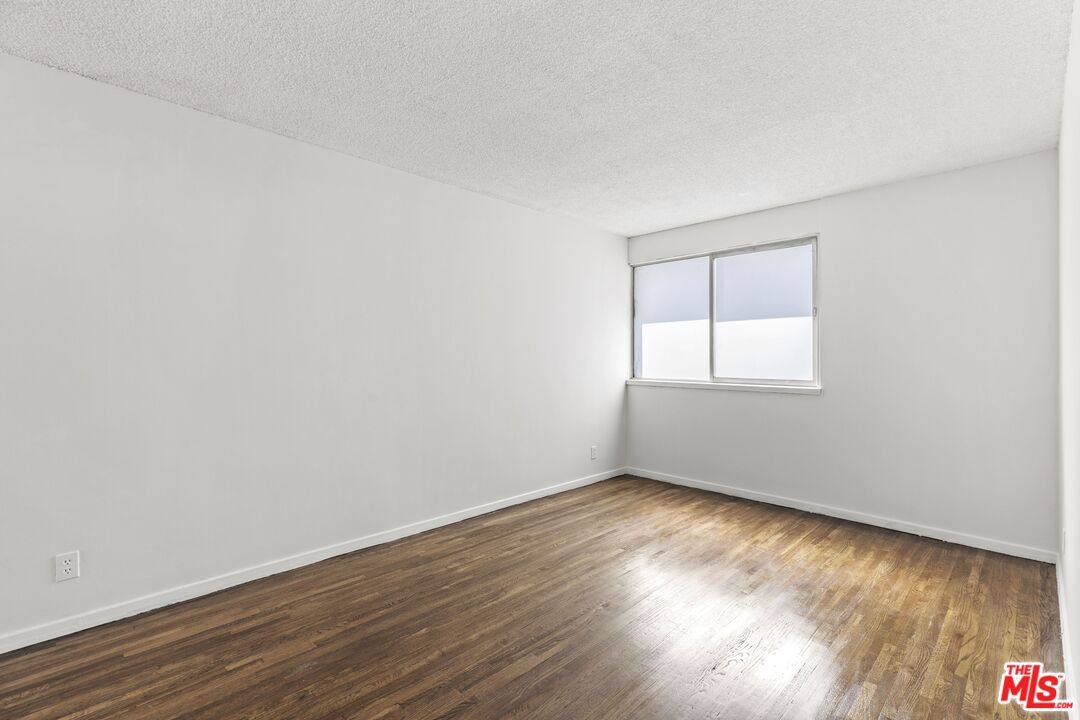 Apartment for rent at 1233 Barry Ave #201, Los Angeles, CA 90025