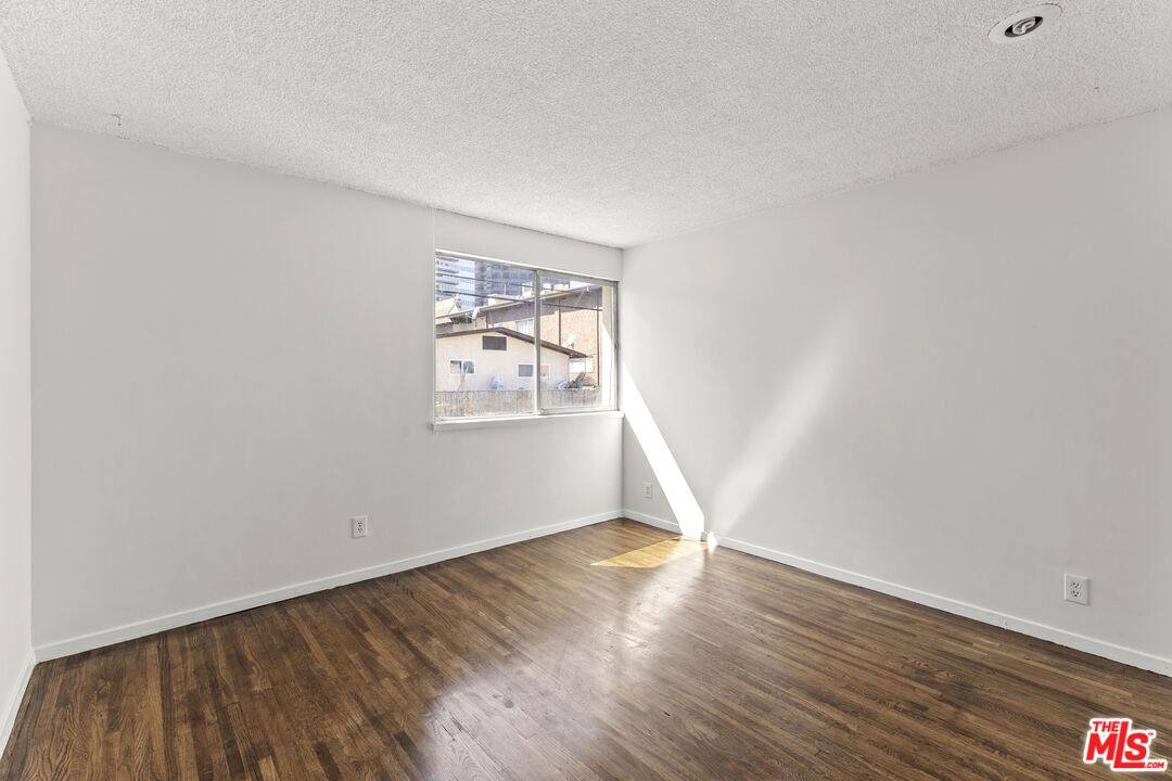 Apartment for rent at 1233 Barry Ave #201, Los Angeles, CA 90025