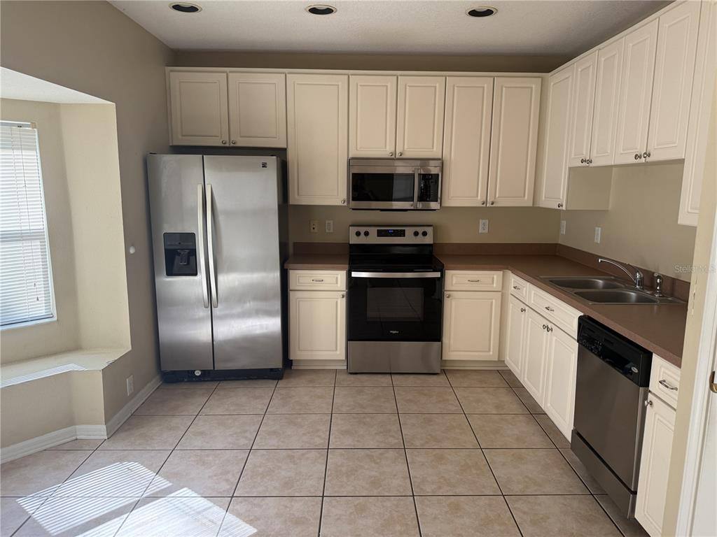 Apartment for rent at 6509 Bridgecrest Dr, Lithia, FL 33547