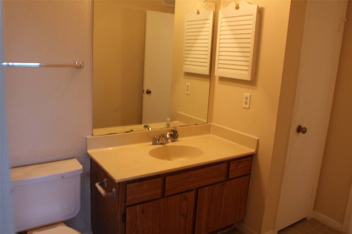 Condo for rent at 16111 Aspenglen Dr #806, Houston, TX 77084