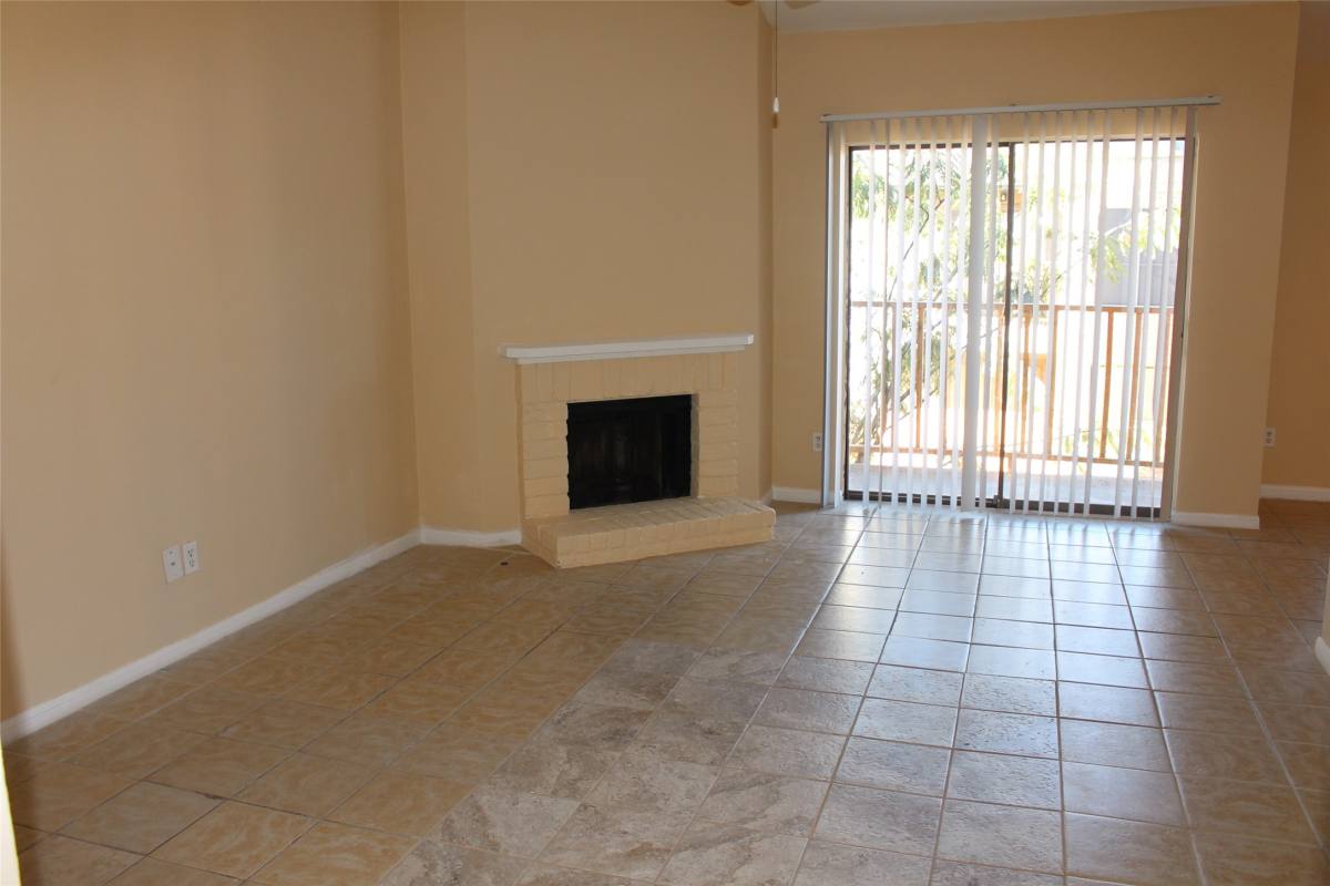 Condo for rent at 16111 Aspenglen Dr #806, Houston, TX 77084