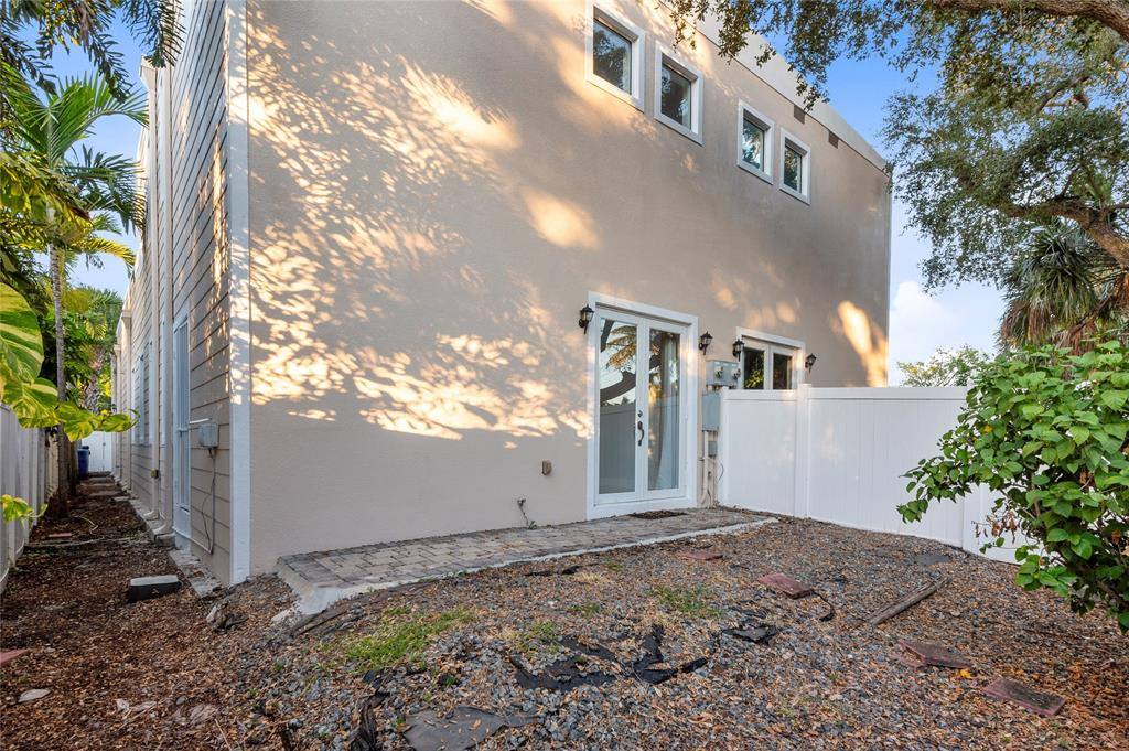 Townhouse for rent at 316 SW 16th St #316B, Fort Lauderdale, FL 33315