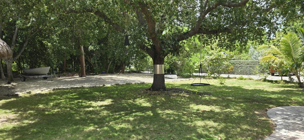 Apartment for rent at 16 Pompano Ave #16, Key Largo, FL 33037