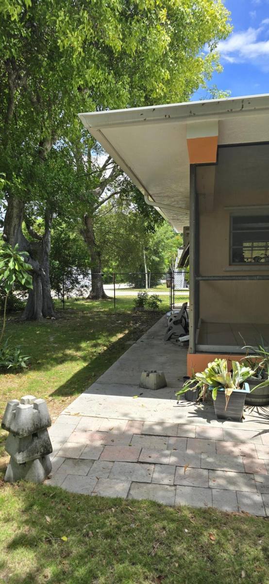 Apartment for rent at 16 Pompano Ave #16, Key Largo, FL 33037