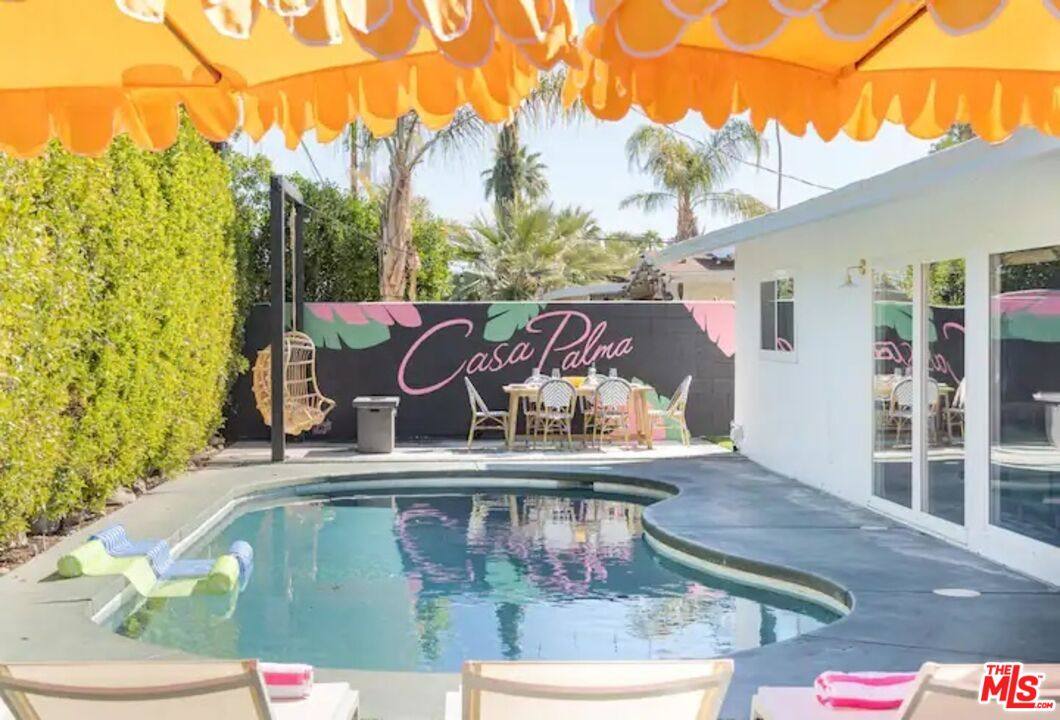 Apartment for rent at 3730 E Camino San Miguel, Palm Springs, CA 92264