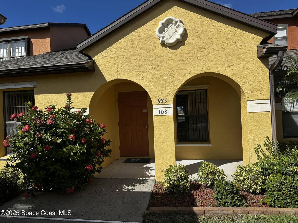 Townhouse for rent at 975 Luminary Circle #103, Melbourne, FL 32901