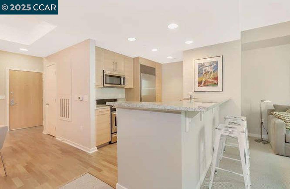 Apartment for rent at 1655 N California Blvd #259, Walnut Creek, CA 94596