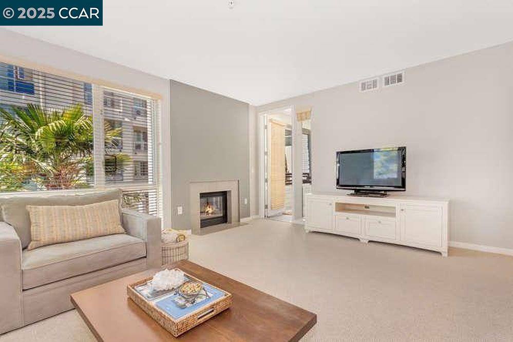 Apartment for rent at 1655 N California Blvd #259, Walnut Creek, CA 94596