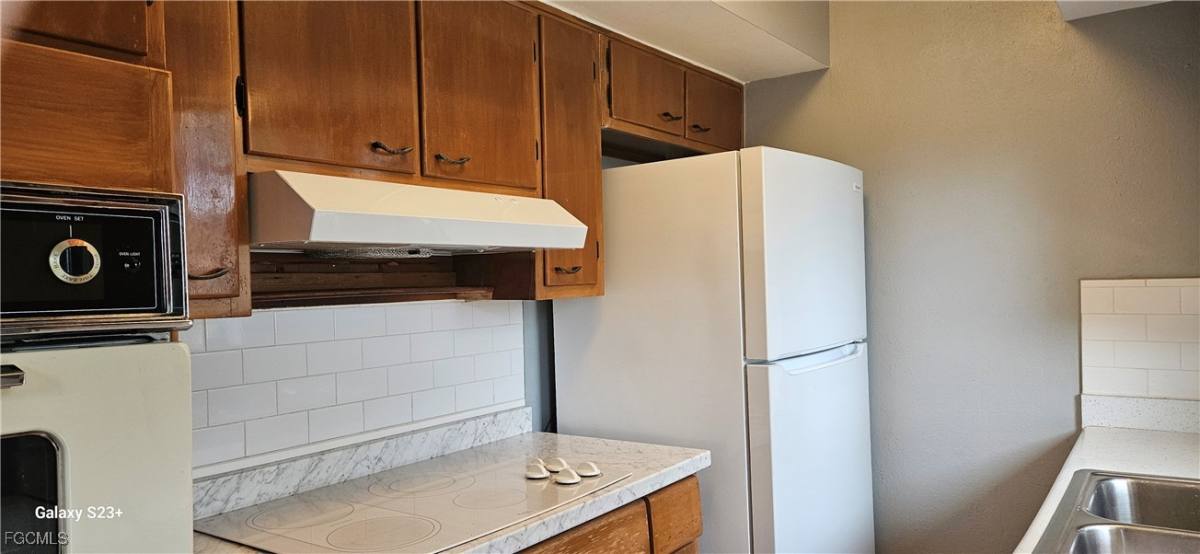 Apartment for rent at 2544 First St #202, Fort Myers, FL 33901