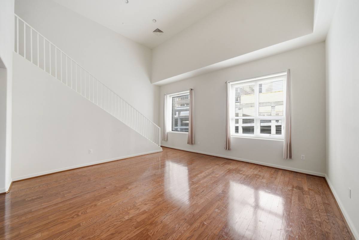 Apartment for rent at 914 Main St #1108, Houston, TX 77002
