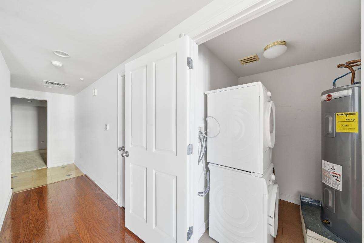 Apartment for rent at 914 Main St #1108, Houston, TX 77002