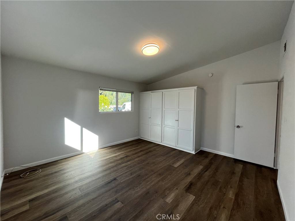 Apartment for rent at 18708 Keswick St, Reseda, CA 91335