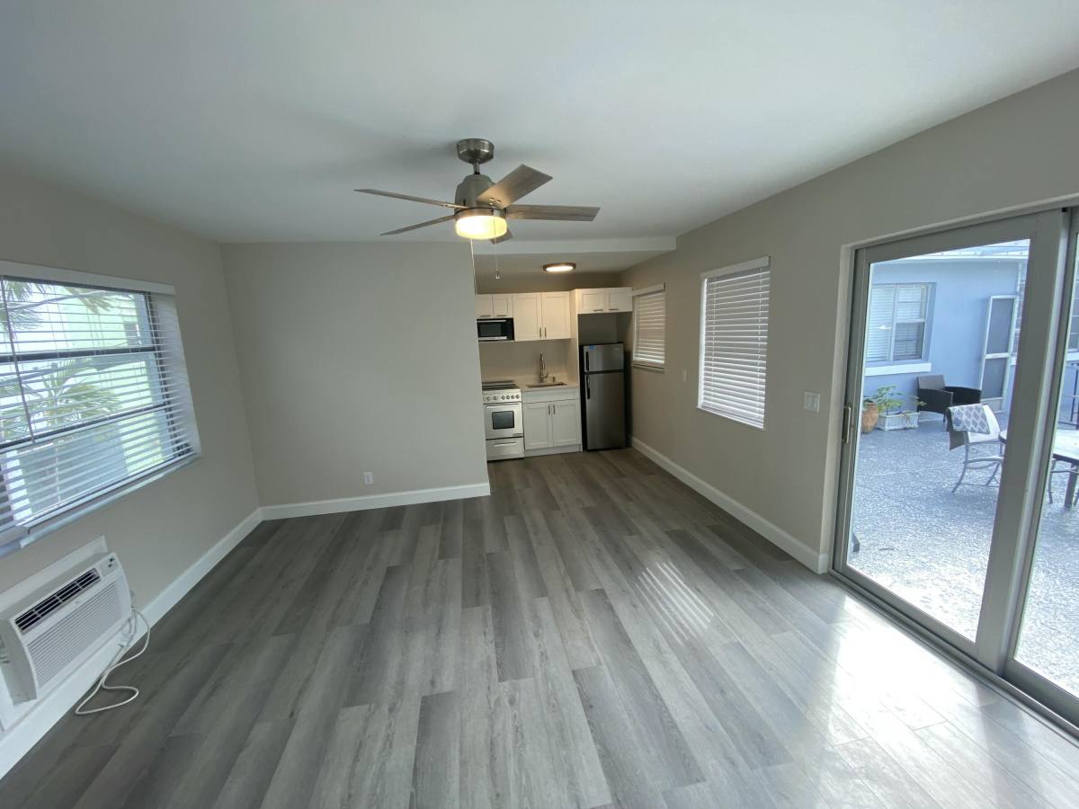 Apartment for rent at 112 Lake Ave #10, Lake Worth Beach, FL 33460