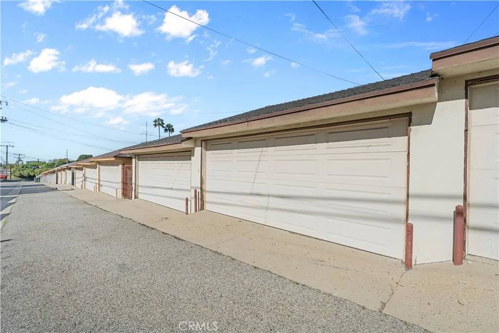 Apartment for rent at 5150 W Slauson Ave, Los Angeles, CA 90056