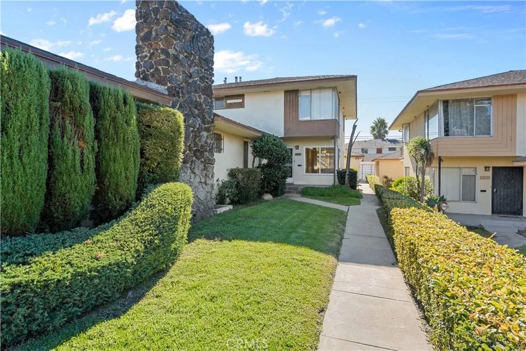 Apartment for rent at 5150 W Slauson Ave, Los Angeles, CA 90056