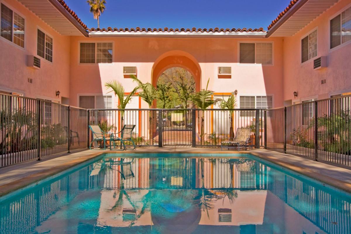 Apartment for rent at 405-407 E Oak St, Ojai, CA 93023