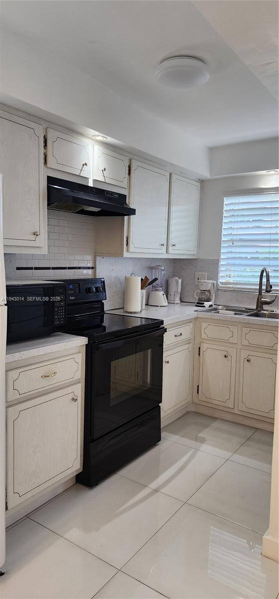 Apartment for rent at 5300 Washington St #5300P132, Hollywood, FL 33021
