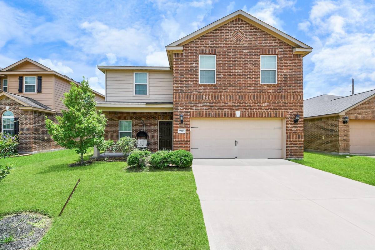 Apartment for rent at 9423 Grand Spark Dr, Rosharon, TX 77583