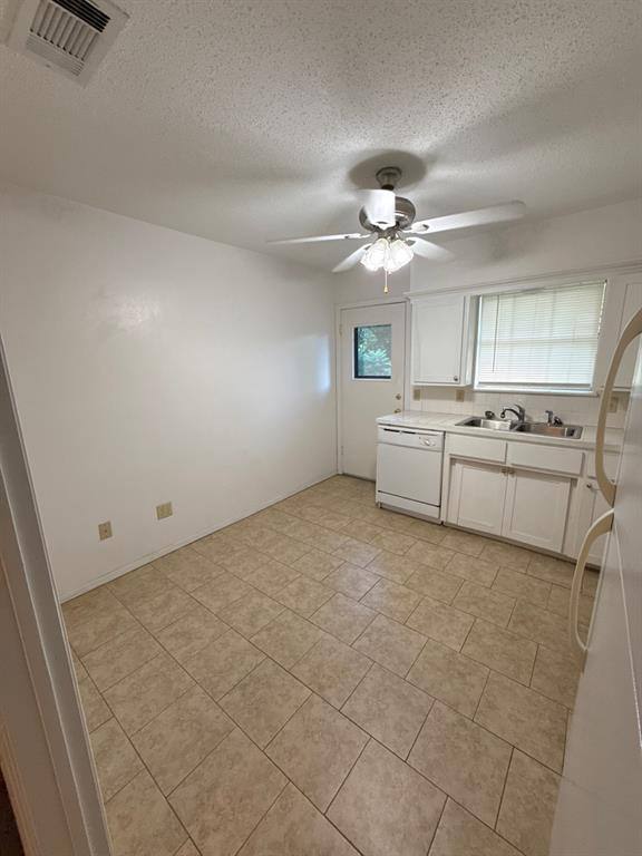 Apartment for rent at 1600 W Lane #10, Canton, TX 75103