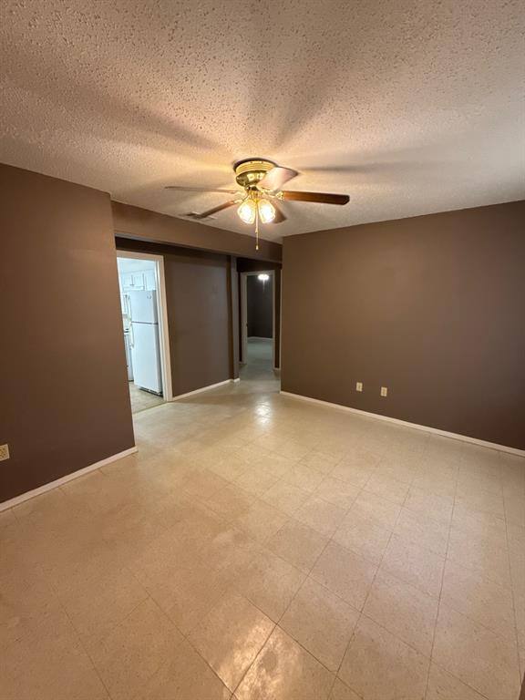 Apartment for rent at 1600 W Lane #10, Canton, TX 75103