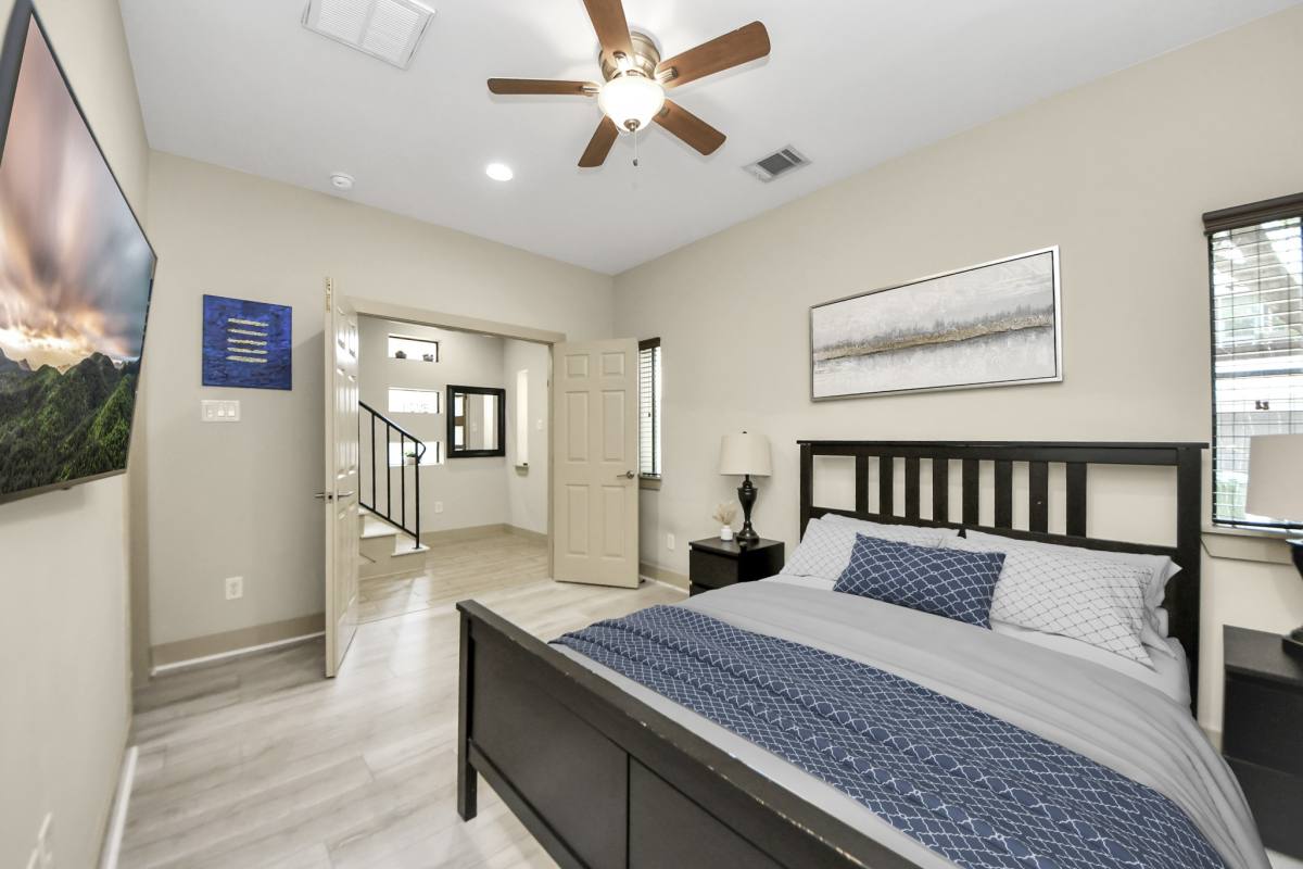 Apartment for rent at 4510 Inker St #4510B, Houston, TX 77007