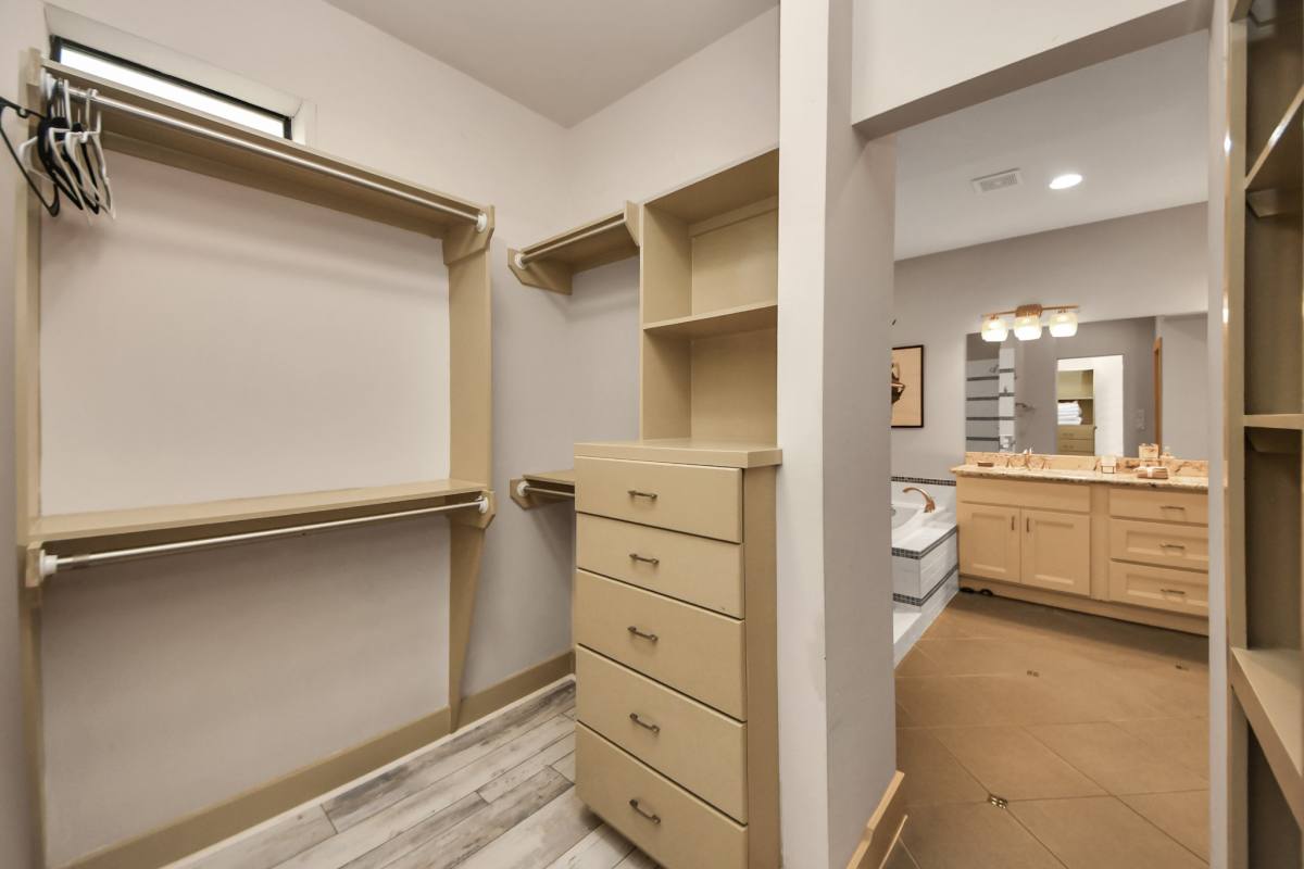 Apartment for rent at 4510 Inker St #4510B, Houston, TX 77007