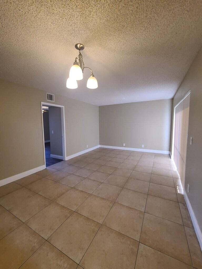 Apartment for rent at 1517 Lake Crystal Dr #1517E, West Palm Beach, FL 33411