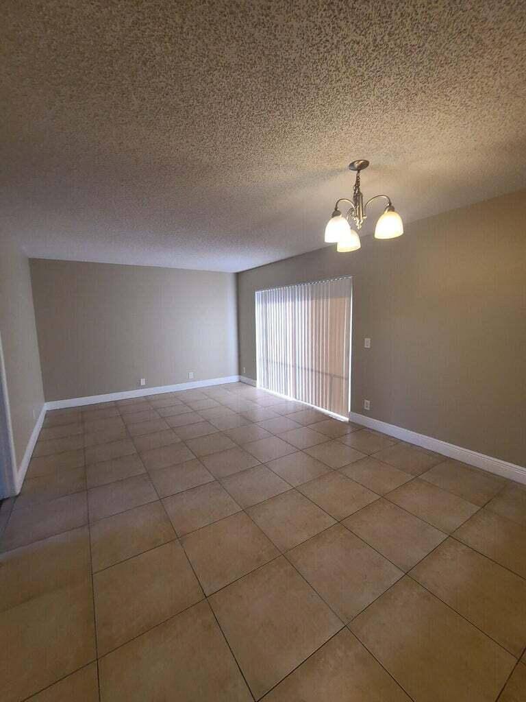 Apartment for rent at 1517 Lake Crystal Dr #1517E, West Palm Beach, FL 33411