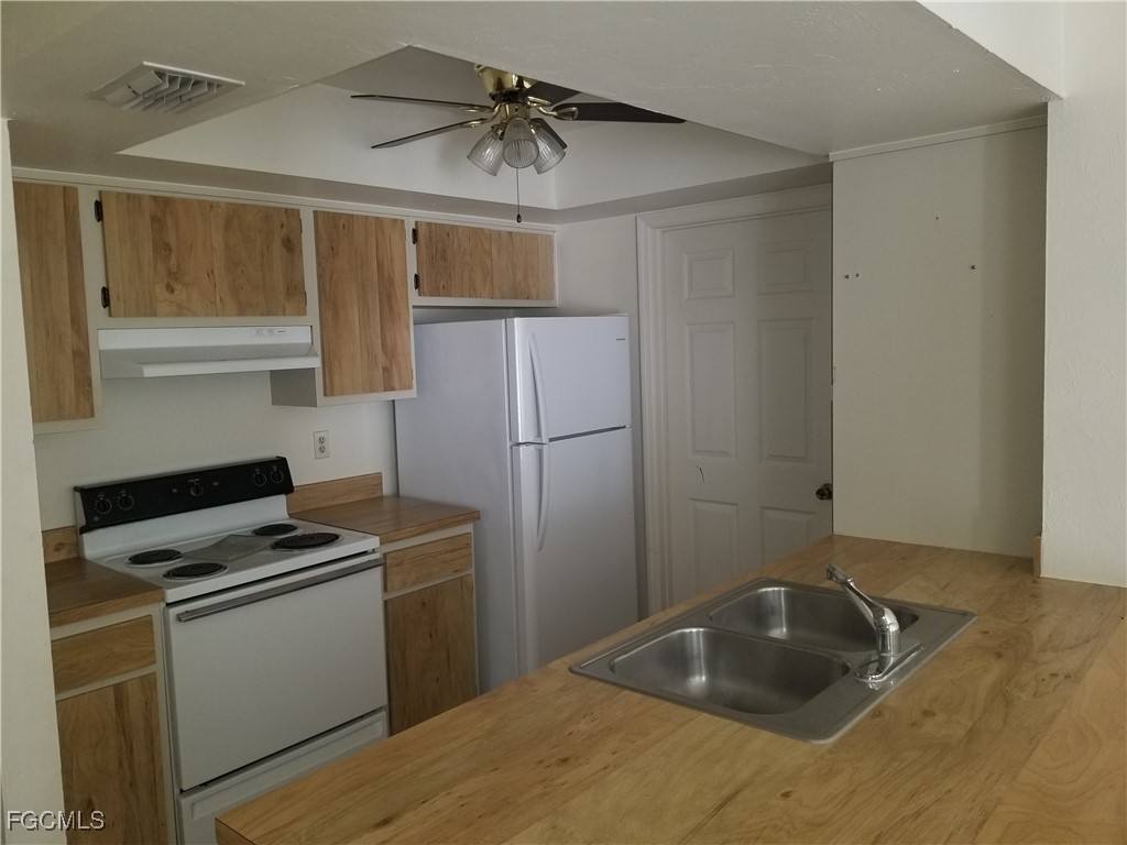 Apartment for rent at 3223 SW Santa Barbara Place, Cape Coral, FL 33914