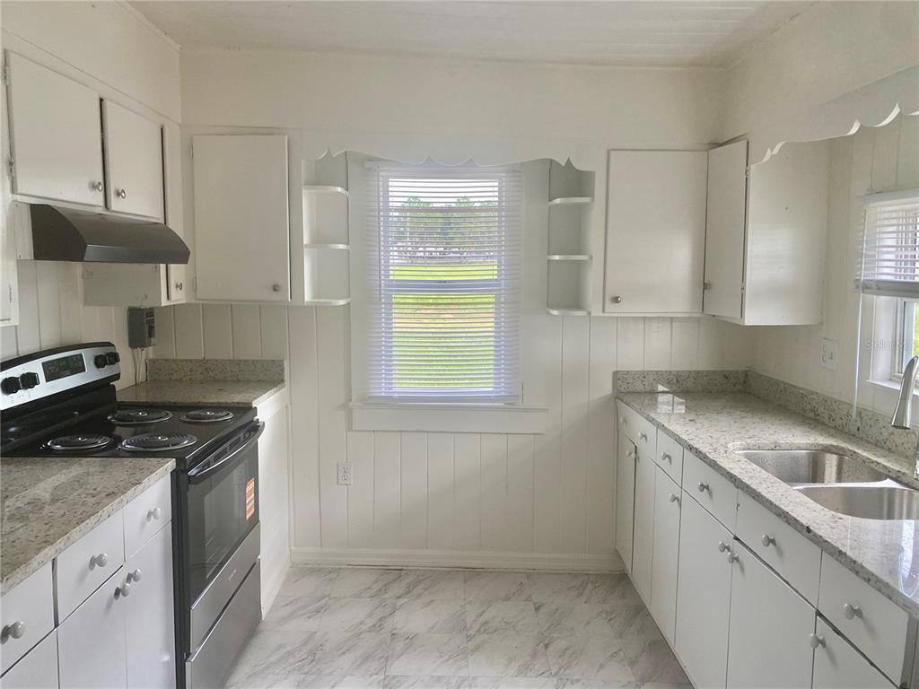Apartment for rent at 2320 Crest Dr, Haines City, FL 33844