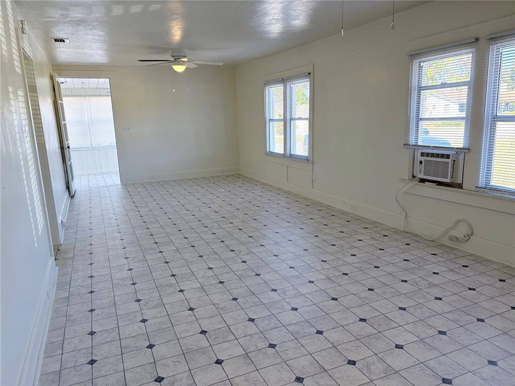 Apartment for rent at 2320 Crest Dr, Haines City, FL 33844