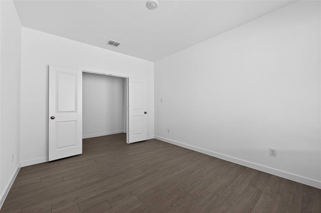 Apartment for rent at 9413 Suttonridge Dr, Fort Worth, TX 76179