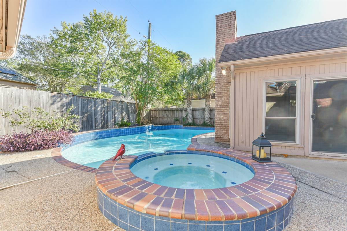 Apartment for rent at 12214 Cypresswood Dr, Houston, TX 77070
