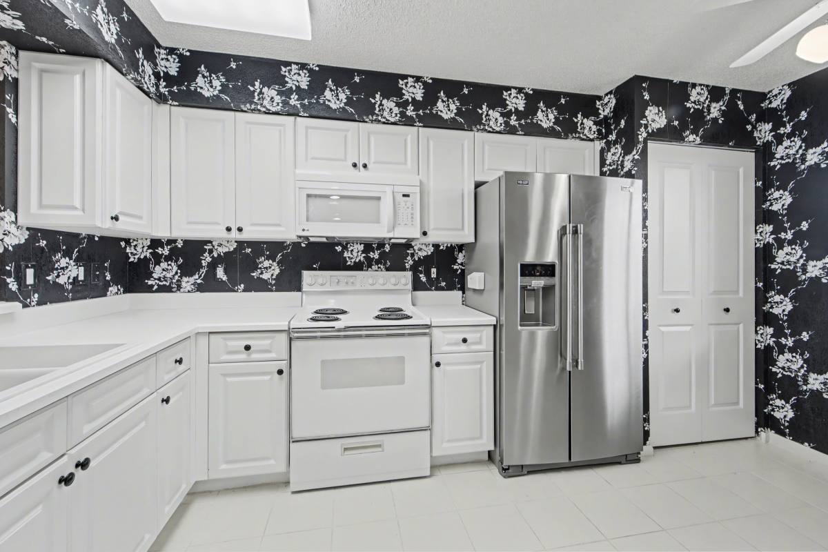 Condo for rent at 6112 Huntwick Terrace #307, Delray Beach, FL 33484