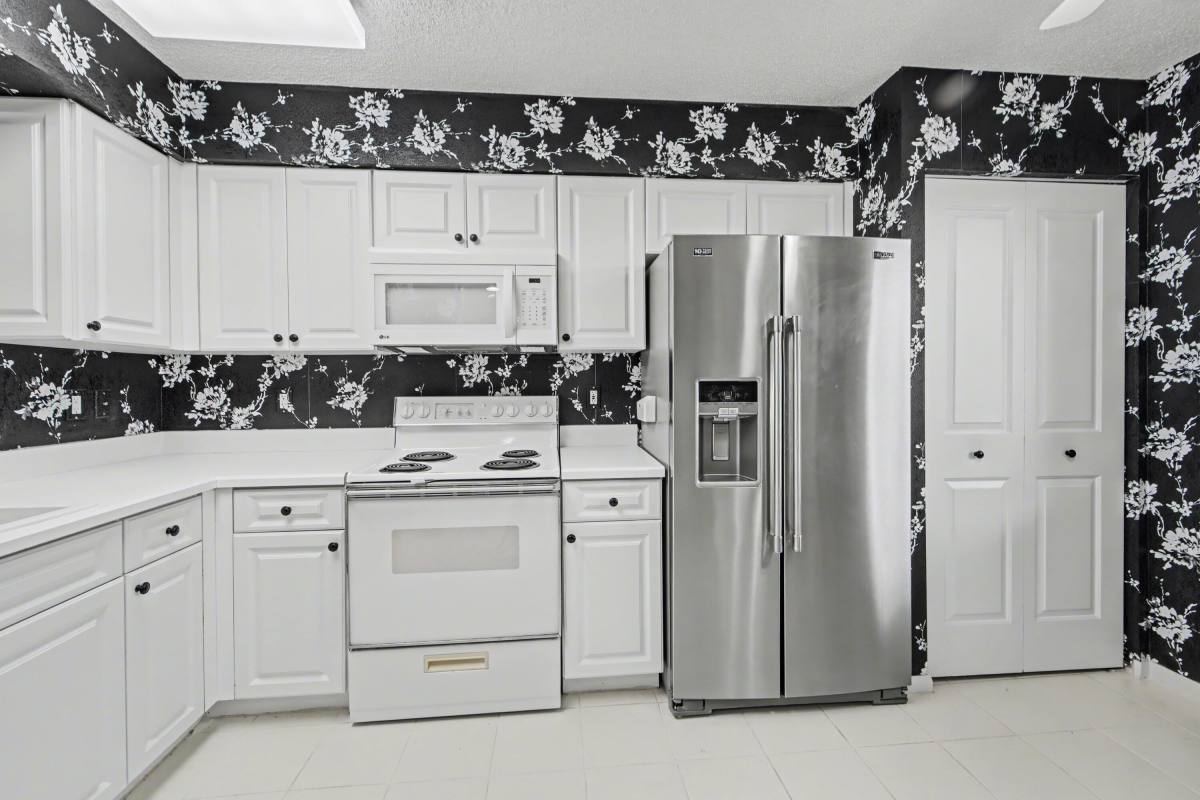 Condo for rent at 6112 Huntwick Terrace #307, Delray Beach, FL 33484
