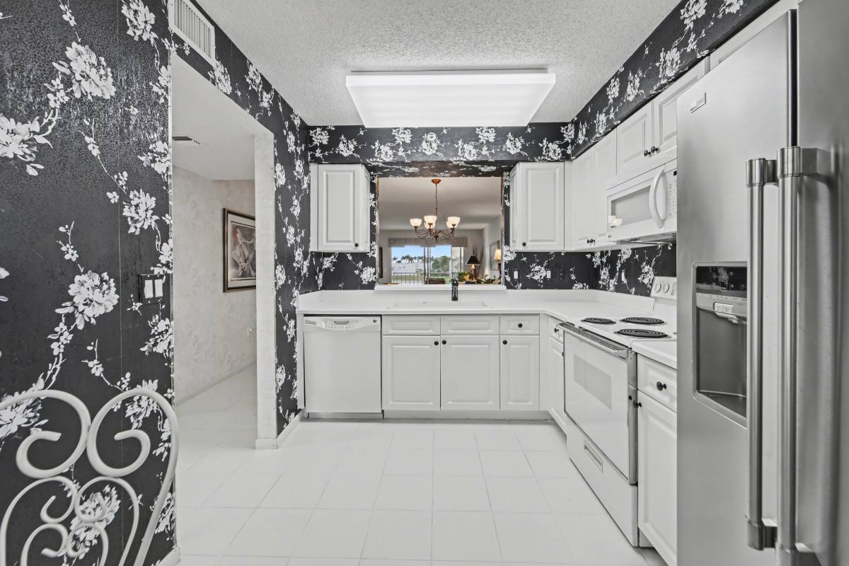 Condo for rent at 6112 Huntwick Terrace #307, Delray Beach, FL 33484