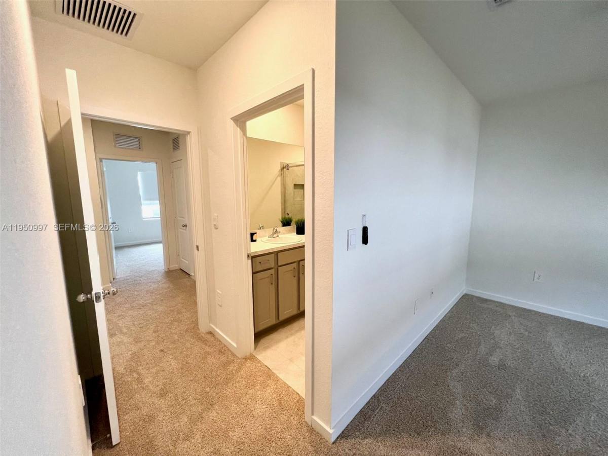 Apartment for rent at 429 NE 12th St #429, Homestead, FL 33034